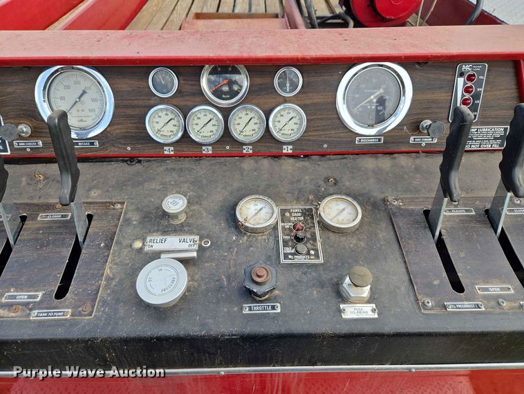 image for item EW0377 1975 Ford 900 pumper fire truck