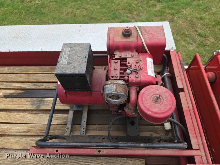 image for item EW0377 1975 Ford 900 pumper fire truck