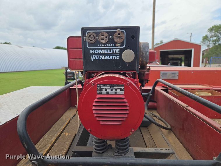 image for item EW0377 1975 Ford 900 pumper fire truck
