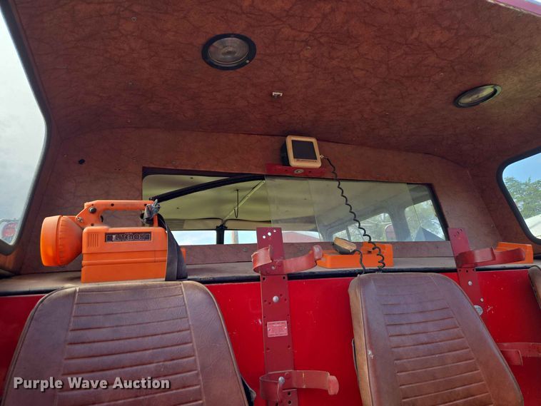 image for item EW0377 1975 Ford 900 pumper fire truck