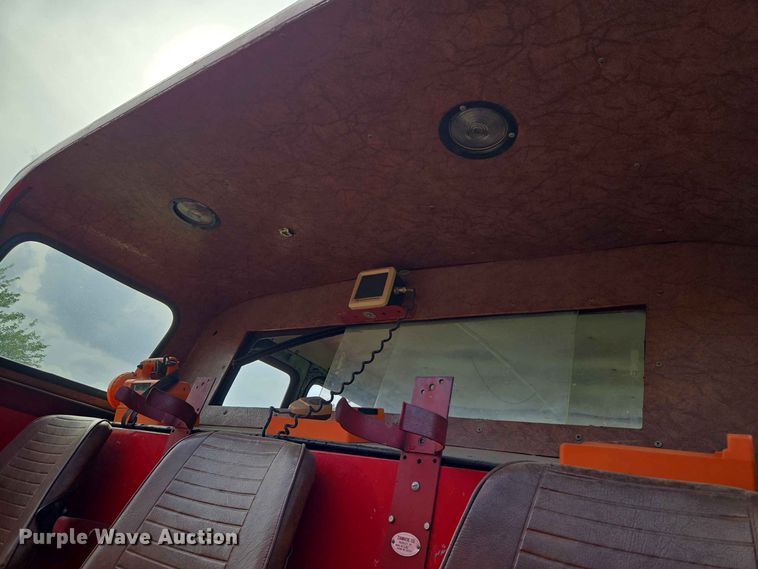 image for item EW0377 1975 Ford 900 pumper fire truck