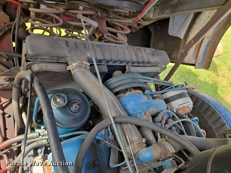 image for item EW0377 1975 Ford 900 pumper fire truck