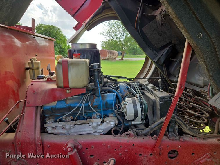image for item EW0377 1975 Ford 900 pumper fire truck