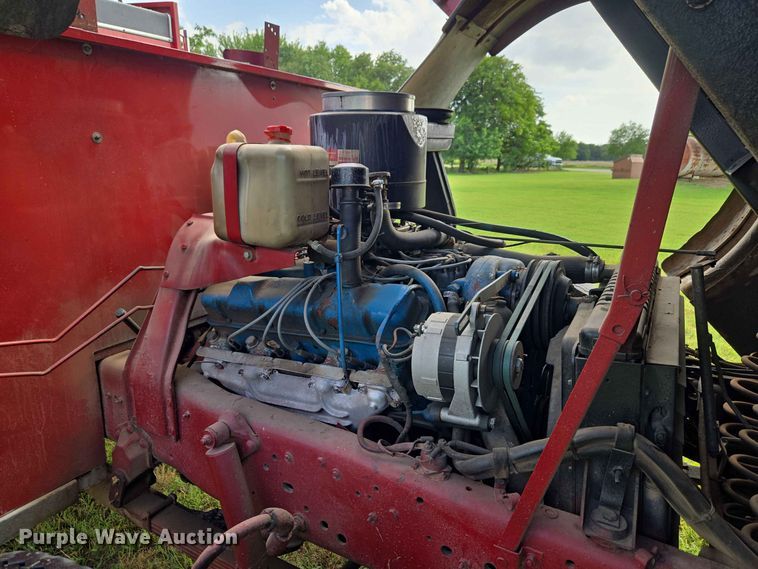 image for item EW0377 1975 Ford 900 pumper fire truck