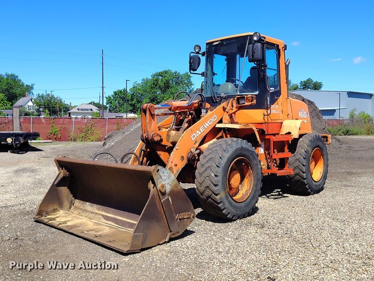 image for item EW1033 2001 Daewoo Mega 160 wheel loader