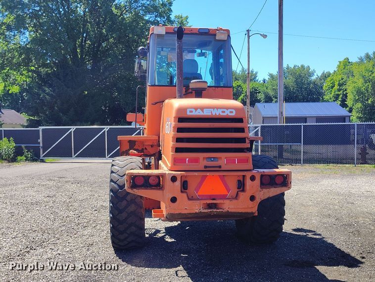 image for item EW1033 2001 Daewoo Mega 160 wheel loader