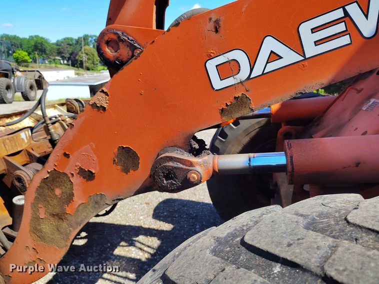 image for item EW1033 2001 Daewoo Mega 160 wheel loader