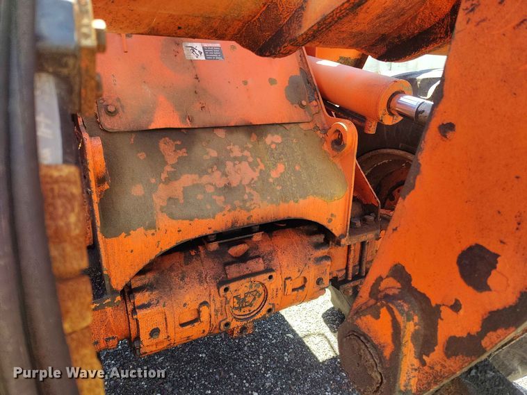 image for item EW1033 2001 Daewoo Mega 160 wheel loader