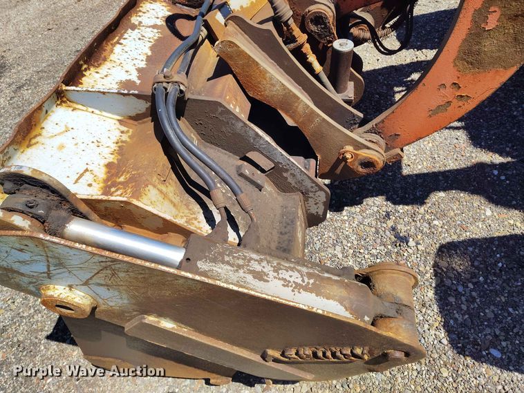 image for item EW1033 2001 Daewoo Mega 160 wheel loader