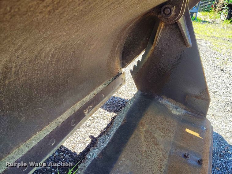 image for item EW1033 2001 Daewoo Mega 160 wheel loader