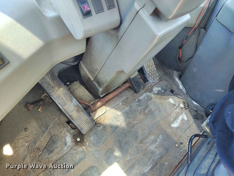 image for item EW1033 2001 Daewoo Mega 160 wheel loader