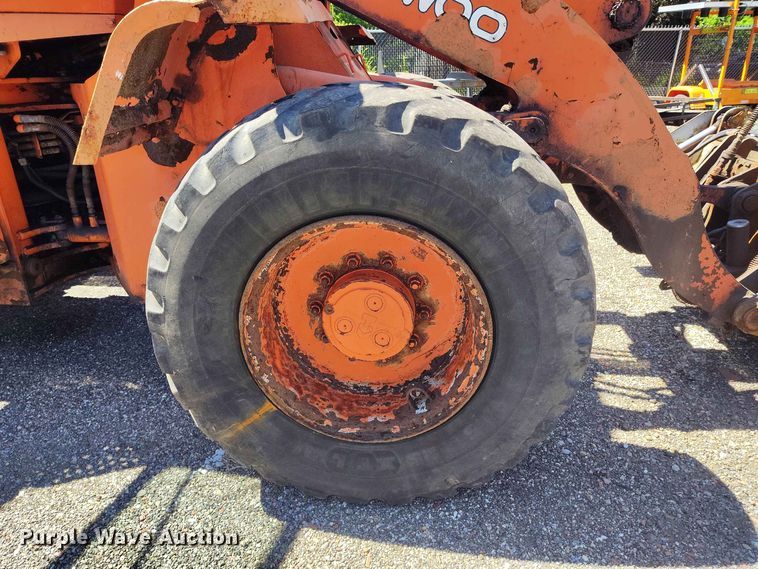 image for item EW1033 2001 Daewoo Mega 160 wheel loader