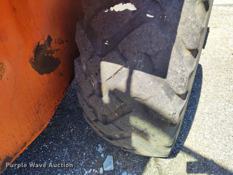 image for item EW1033 2001 Daewoo Mega 160 wheel loader