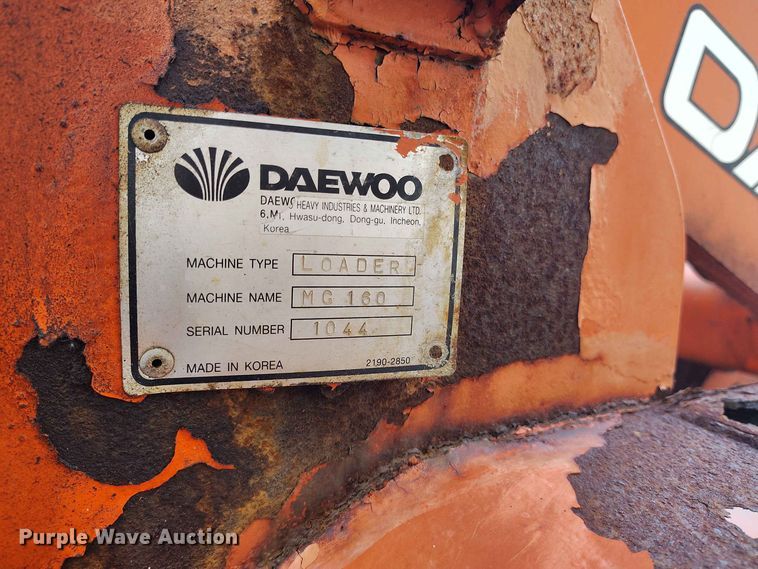 image for item EW1033 2001 Daewoo Mega 160 wheel loader