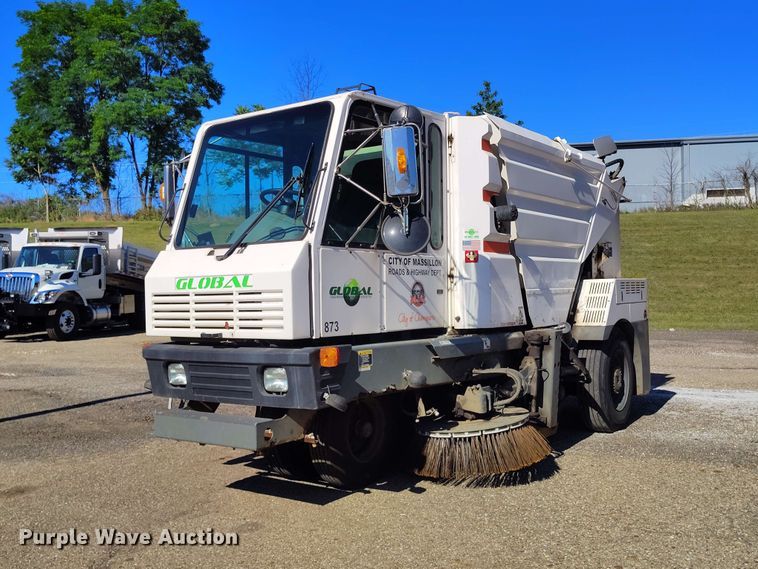image for item EW1036 2017 Global street sweeper