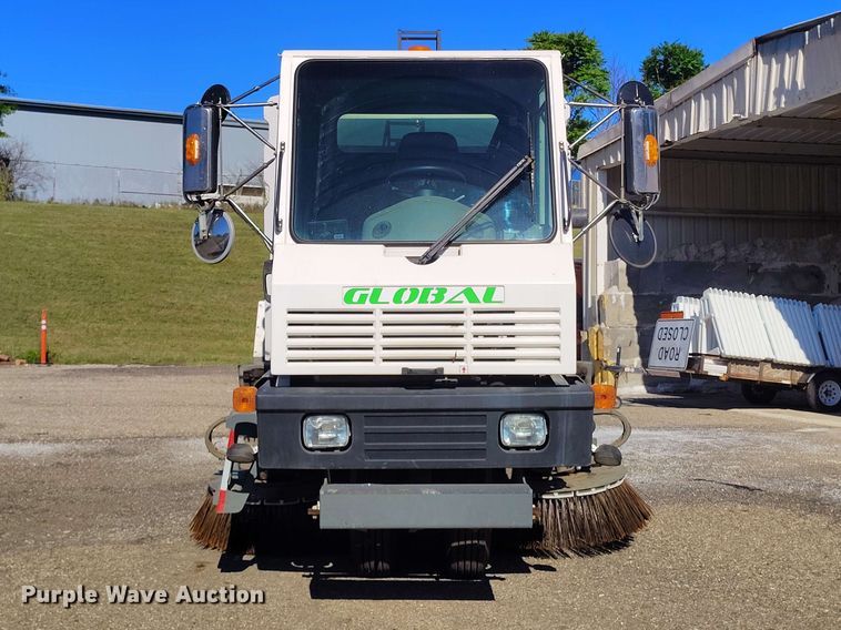 image for item EW1036 2017 Global street sweeper