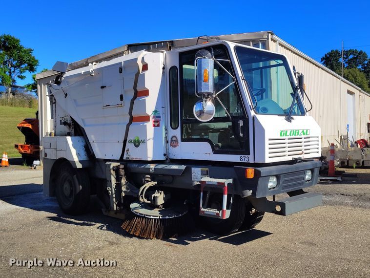image for item EW1036 2017 Global street sweeper