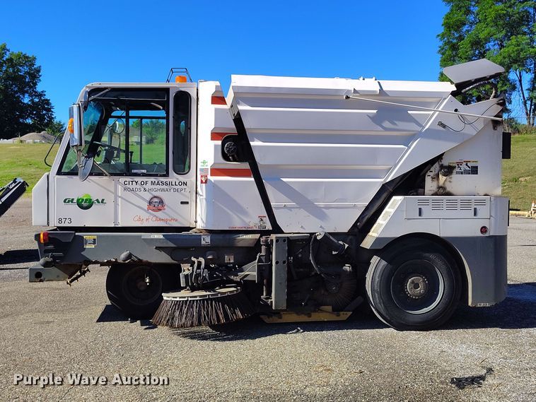 image for item EW1036 2017 Global street sweeper