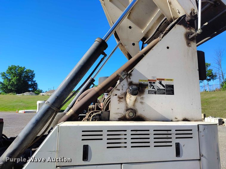 image for item EW1036 2017 Global street sweeper