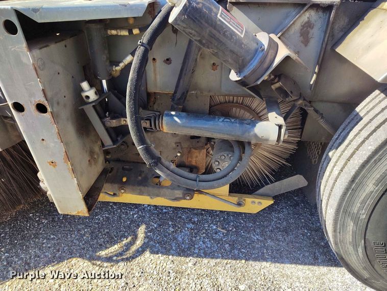 image for item EW1036 2017 Global street sweeper