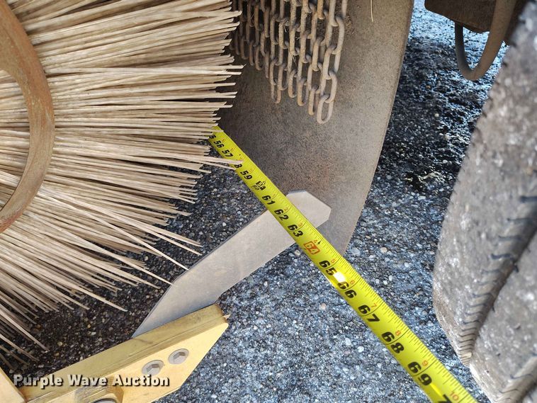 image for item EW1036 2017 Global street sweeper