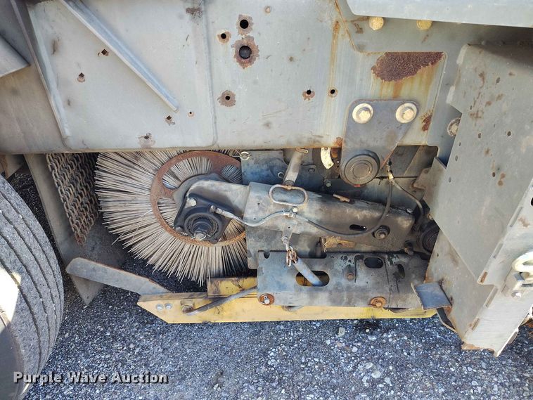image for item EW1036 2017 Global street sweeper