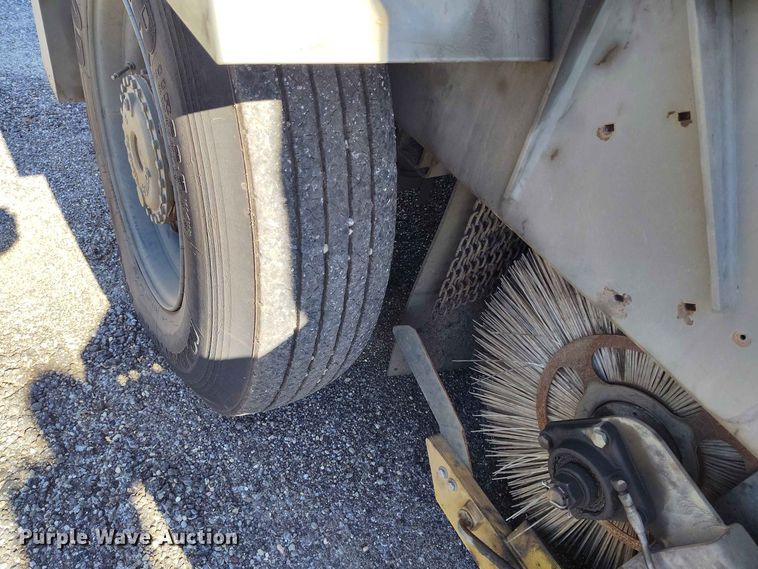 image for item EW1036 2017 Global street sweeper