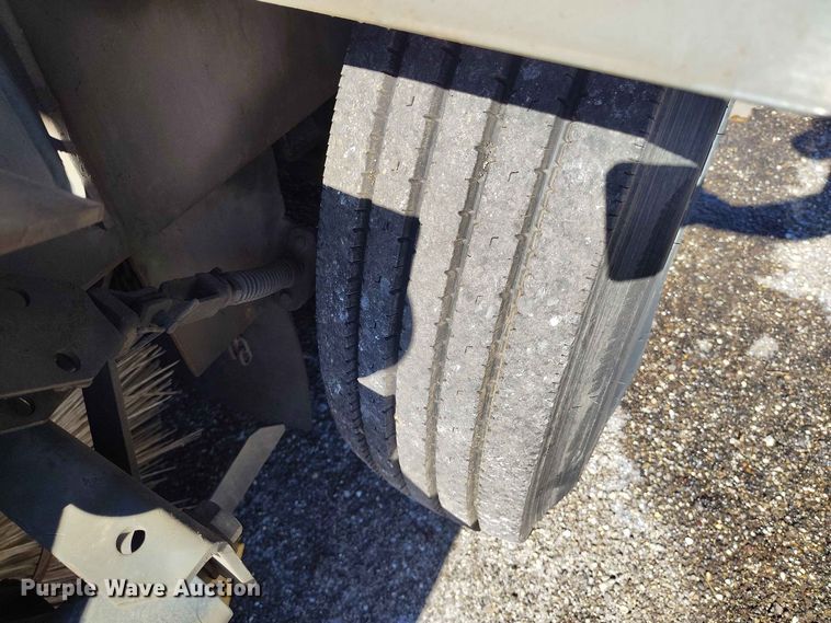 image for item EW1036 2017 Global street sweeper