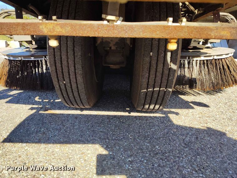 image for item EW1036 2017 Global street sweeper