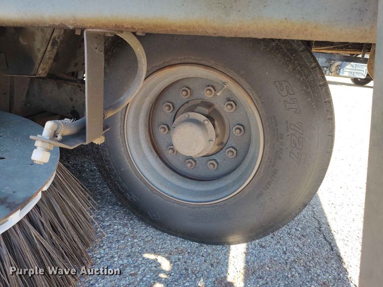 image for item EW1036 2017 Global street sweeper