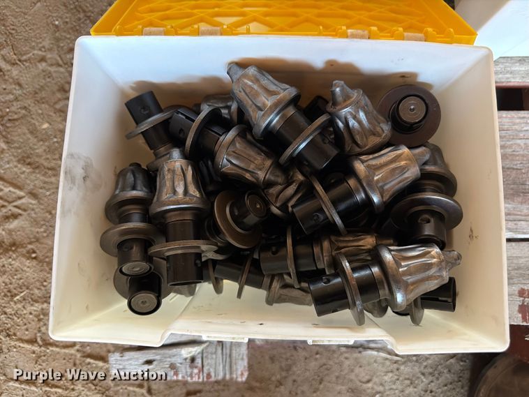 image for item EW2125 Caterpillar 533-5760 reclaimer bits