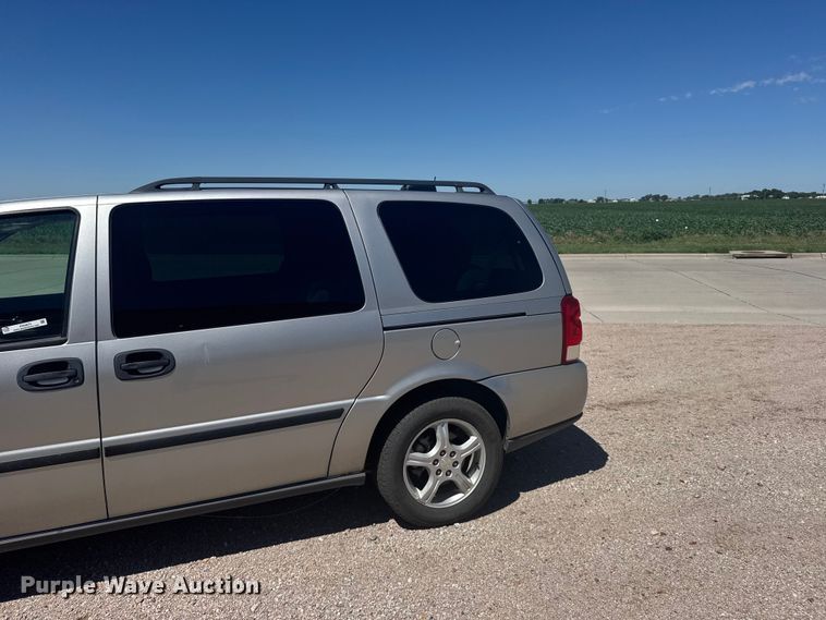 image for item EW4875 2007 Chevrolet Uplander SUV