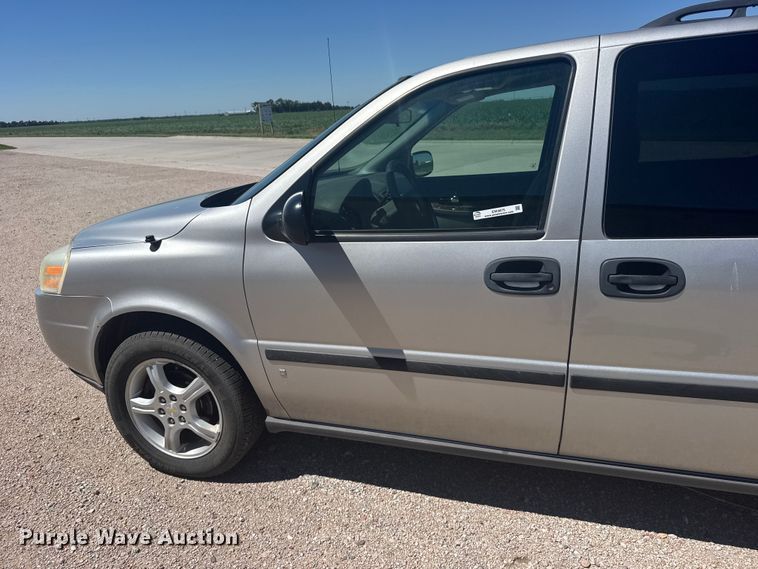 image for item EW4875 2007 Chevrolet Uplander SUV