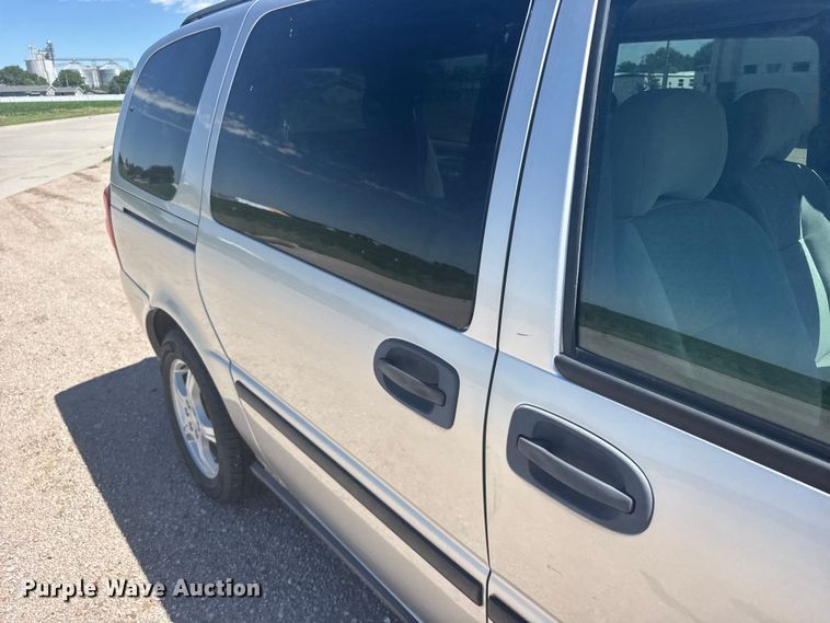 image for item EW4875 2007 Chevrolet Uplander SUV