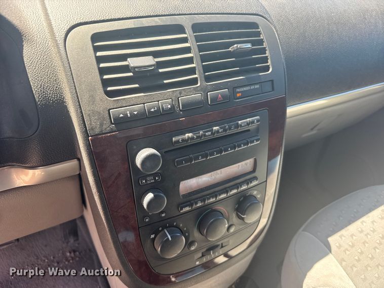 image for item EW4875 2007 Chevrolet Uplander SUV