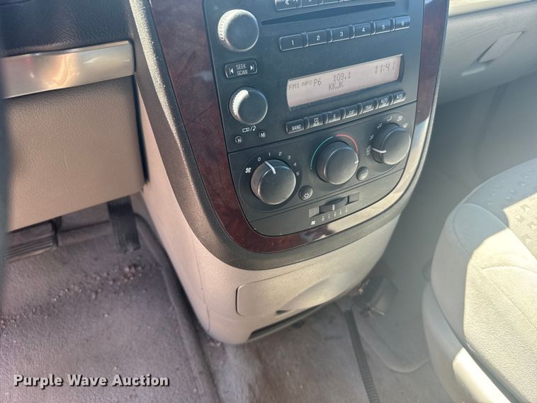 image for item EW4875 2007 Chevrolet Uplander SUV