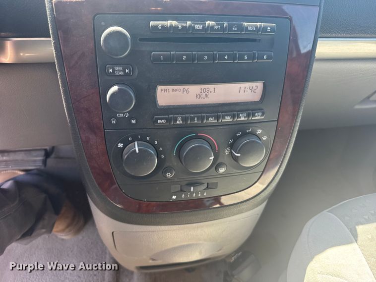 image for item EW4875 2007 Chevrolet Uplander SUV