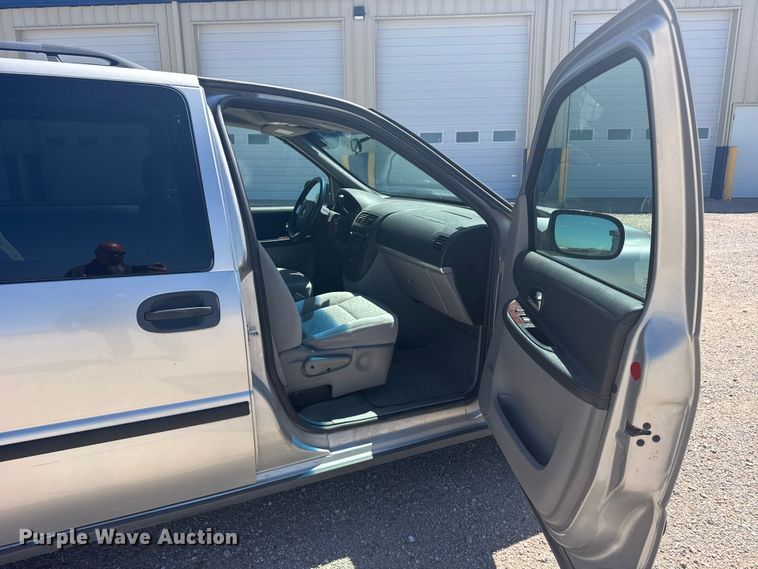image for item EW4875 2007 Chevrolet Uplander SUV