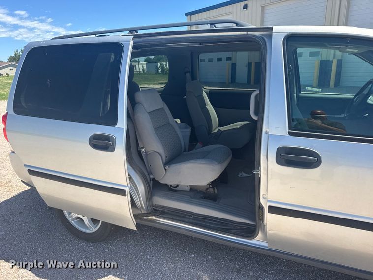 image for item EW4875 2007 Chevrolet Uplander SUV