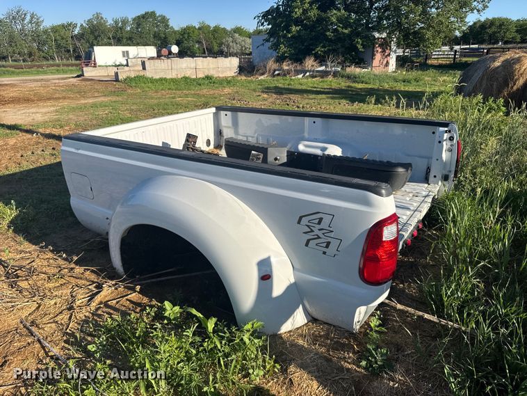 image for item EW4885 Ford pickup truck bed