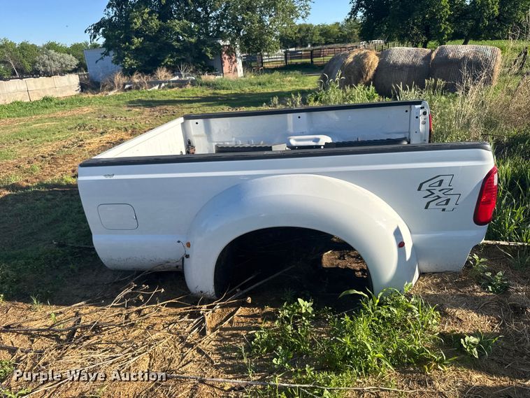 image for item EW4885 Ford pickup truck bed