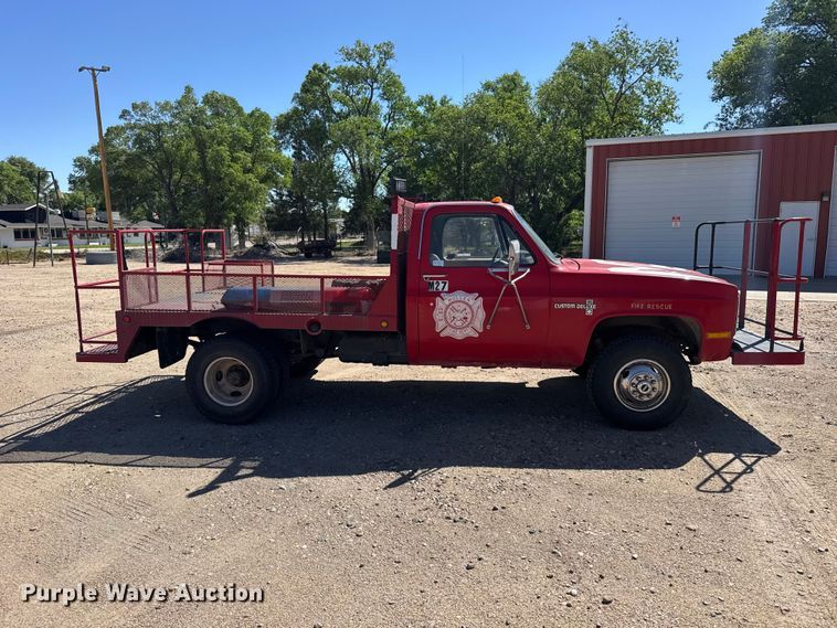 image for item EW4888 1984 Chevrolet K30 flatbed pickup truck