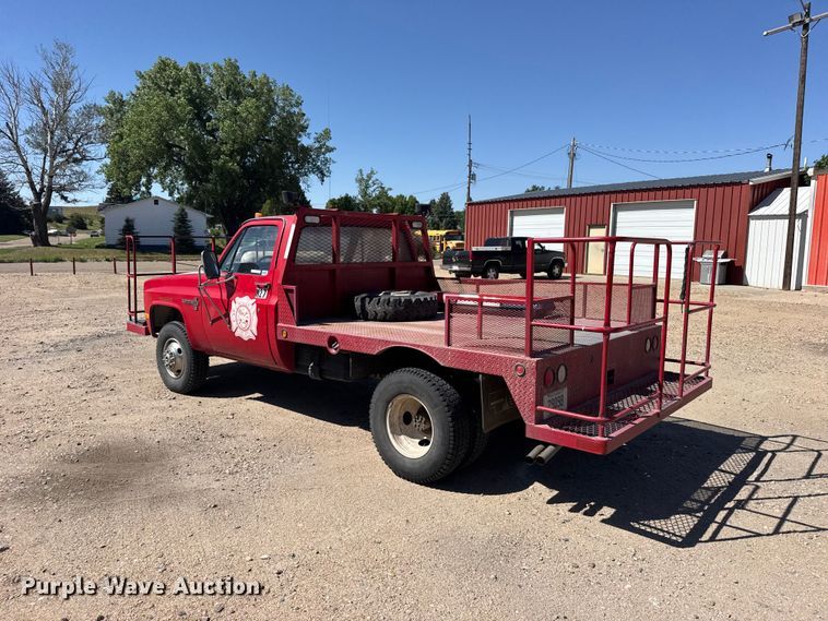 image for item EW4888 1984 Chevrolet K30 flatbed pickup truck