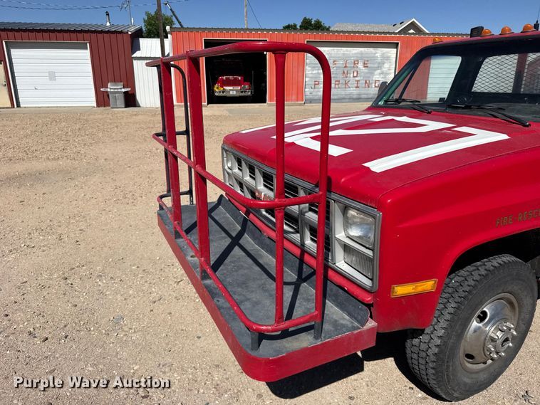 image for item EW4888 1984 Chevrolet K30 flatbed pickup truck