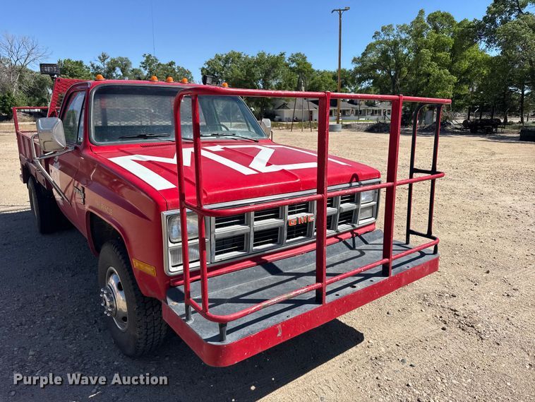 image for item EW4888 1984 Chevrolet K30 flatbed pickup truck