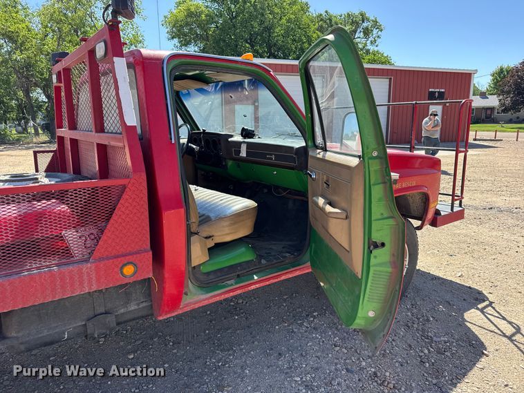 image for item EW4888 1984 Chevrolet K30 flatbed pickup truck