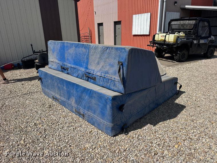 image for item EW4907 Pole vault equipment