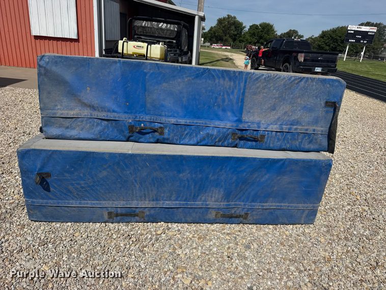 image for item EW4907 Pole vault equipment
