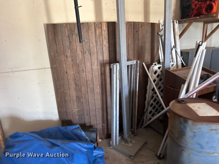 image for item EW4907 Pole vault equipment