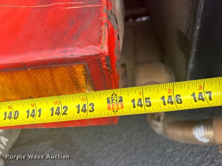 image for item EW4918 1989 Ford LNT8000 dump truck